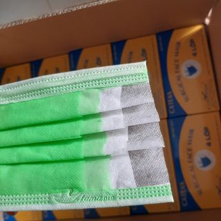 Khẩu Trang Y Tế 4 lớp Famapro Xanh /Vàng