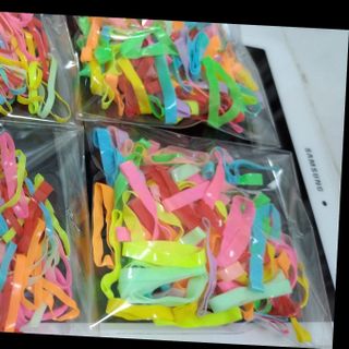 Thun cột tóc đủ màu