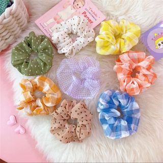 Cột tóc Scrunchies kẻ caro