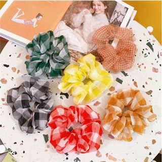 Cột tóc Scrunchies kẻ caro