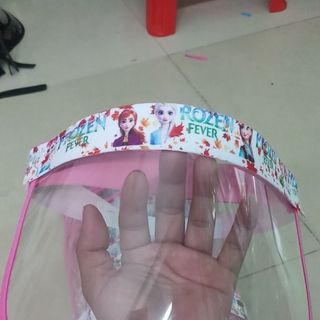 Kính chắn bảo hộ cho Bé