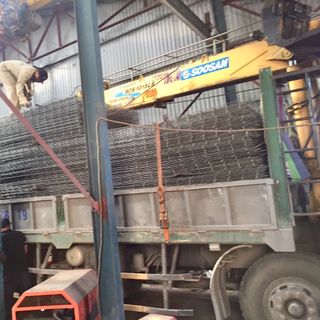 Lưới thép đổ bê tông phi 4 ô 100x100, 150x150 có sẵn giao hàng tận nơi