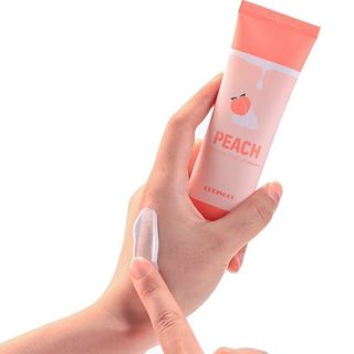 Kem dưỡng trắng da Peach Coringco