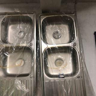 Chậu rửa bát có bàn