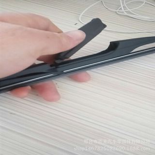 Gạt mưa sau móc đa năng các dòng xe
