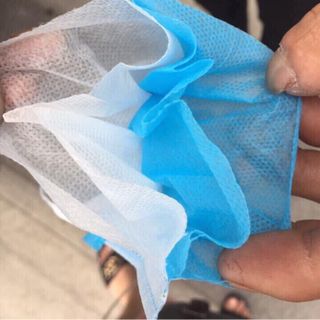 Khẩu trang 4 lớp khử khuẩn .