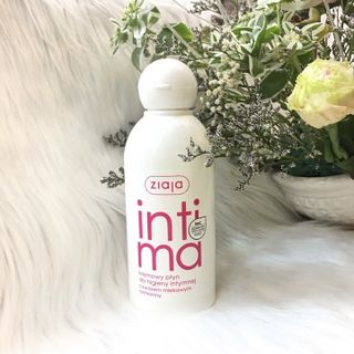 Dung dịch vệ sinh Ziaja Intima Ba Lan 200ml