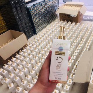 KEM BODY TRUYỀN TRẮNG CHÂN LÔNG QUEENIE SKIN 300ml