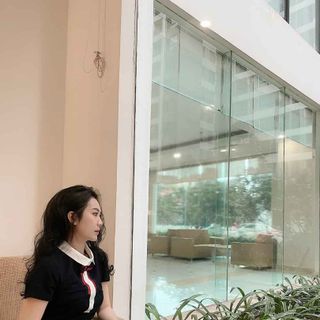 Váy xanh than cổ tròn