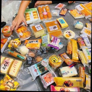 Bánh mặn ngọt đủ