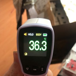nhiệt kế hồng ngoại châu Âu
