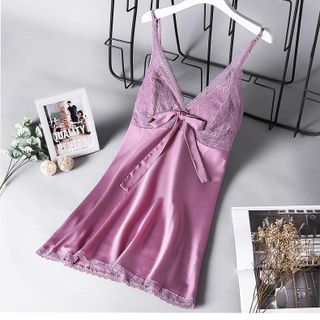 váy ngủ lụa nơ .Gồm 4 màu y hình.phom lớn 60kg đổ lại.sỉ