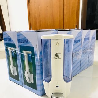 Hộp xà bông treo tường , hộp xà phòng nhấn Xinda