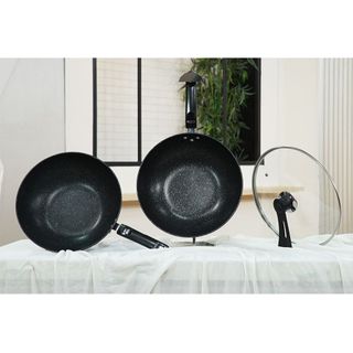 Bộ 2 chảo chống dính vân đá Super Genic lòng sâu 30cm + 1 nắp thủy tinh + Tặng 5 thố inox