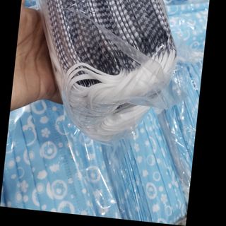Khẩu trang y tế 3 lớp kháng khuẩn loại dày in họa tiết