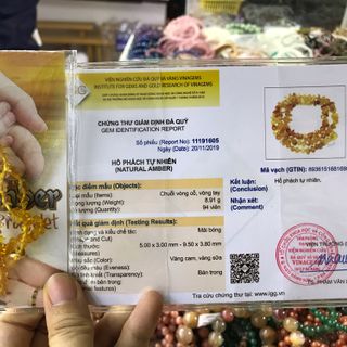 Vòng hổ phách cho bé có nút thắt giữa các hạt an toàn
