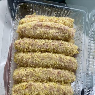 Nem chua tẩm bột(1 hộp) x 20 chiếc