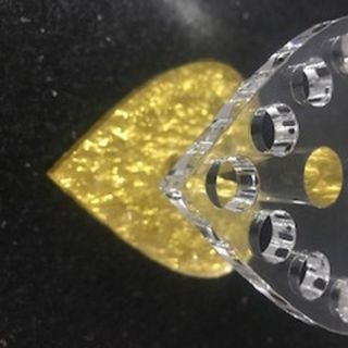Đồ để cọ đắp bột, cọ vẽ,cọ gel hình trái tim