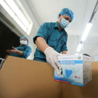 Khẩu trang phòng dịch của Bộ Quốc Phòng - có tem chống hàng giả.