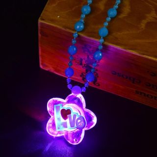 Dây chuyền trẻ em có đèn có sẵn pin 12k