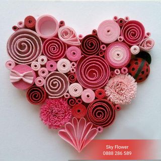 Chợ Hoa Giấy chuyên cung cấp các loại hoa được làm tỉ mỉ từ giấy