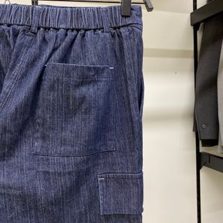 Quần Denim/Jeans Basic Carot Dài Kẻ Xọc