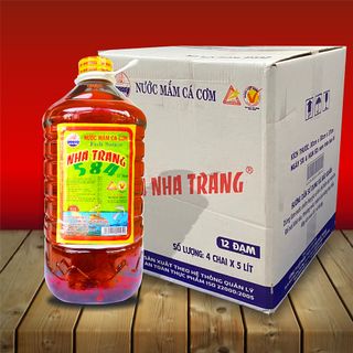 Nước mắm Cá cơm - 584 Nha Trang - Loại 12 độ đạm - Chai nhựa PET 5