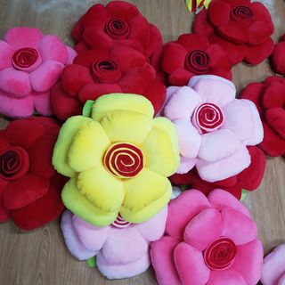 gối ôm, tựa hoa hồng