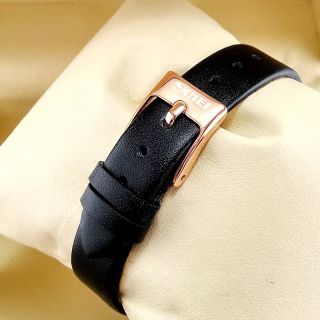 Đồng hồ nữ dây da SKMEI