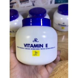 KEM VITAMIN E DƯỠNG ẨM THÁI LAN 200G