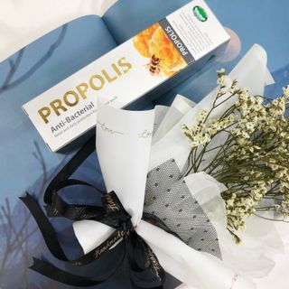 Kem đánh răng keo ong Nature's Top Propolis Toothpaste 110g
