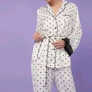 Đồ ngủ đồ mặc nhà pijama tdqd chấm bi phối ren kèm dây thắt lưng chất lụa in 3D cao cấp giá sỉ