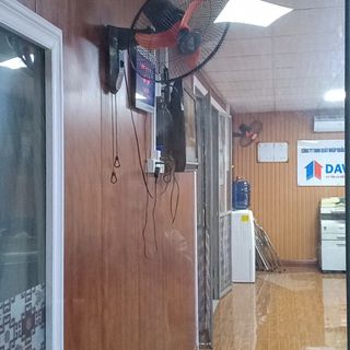 Vách làm bằng tấm nhựa trong polycarbonate 2,0mm