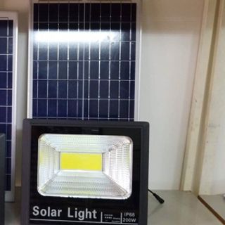 Đèn pha năng lượng mặt trời 100w siêu bền