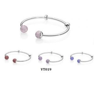Kiềng chữ C chốt đá màu (ghi chú màu sắc khi mua)