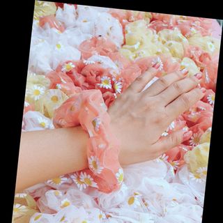 Scrunchies hoa cúc