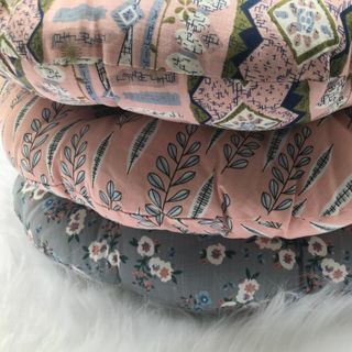 Nệm ngồi tròn nhấn nút phi 40 cm