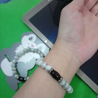 Chuỗi xám mix đeo tay