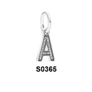 Charm treo chữ A S0365