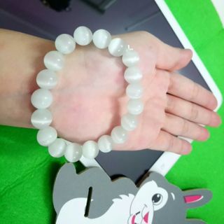 Chuỗi đeo tay mắt mèo