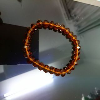 Chuỗi đeo tay pha lê nâu