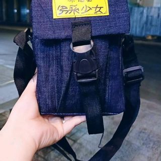 TÚI CHÉO ĐT VẢI JEANS PHÔM UNISEX MC.