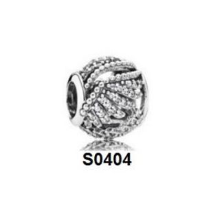 Charm tròn họa tiết cánh S0404