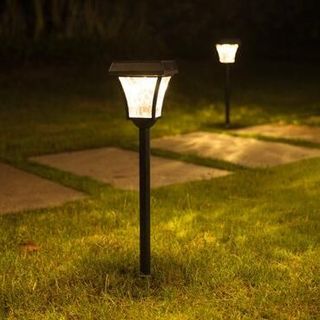 ĐÈN CẮM LỐI ĐI DÙNG NĂNG LƯỢNG MẶT TRỜI - KHÔNG TỐN ĐIỆN VÀ CHI PHÍ KÉO DÂY LẮP ĐẶT