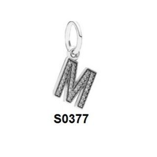 Charm treo chữ M S0377