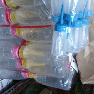 Chai nhựa dùng đựng màu khoảng 30ml 1 chai