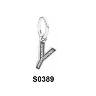 Charm treo chữ Y S0389