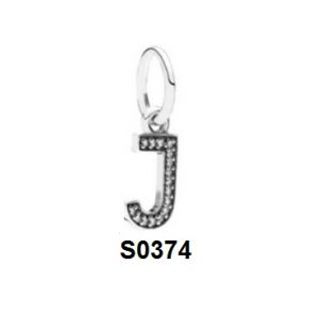 Charm treo chữ J S0374