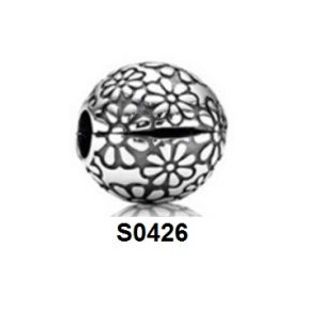 Charm clip hoa daisy nhí S0426