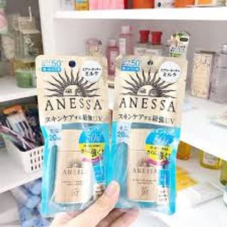 Sữa chống nắng dưỡng da Anessa mini 20ml